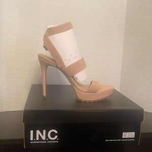 I.N.C. Cerinaf blush